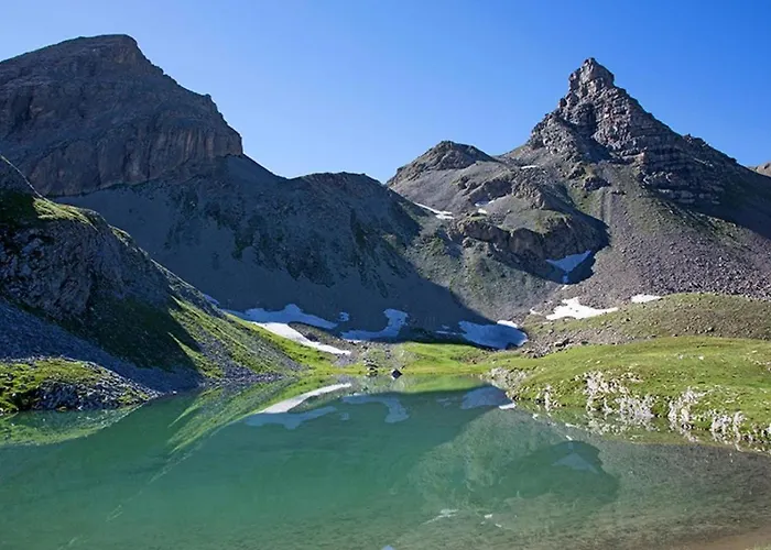 Au Calme Proche Du Centre De Barcelonette * Барселоннет